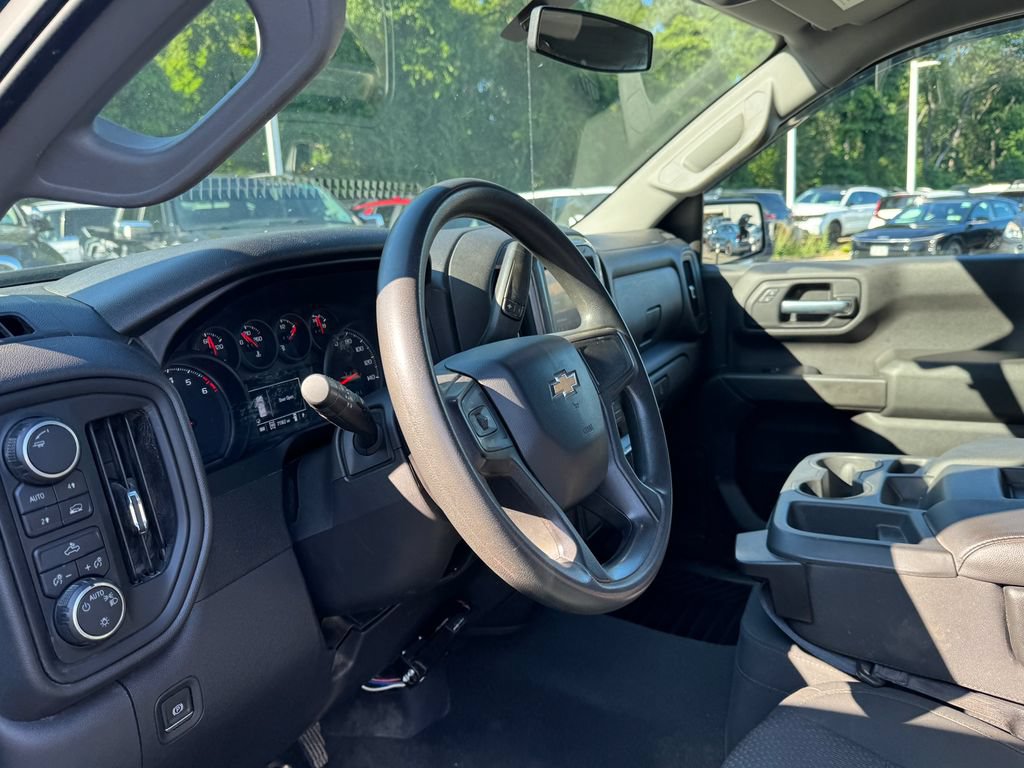 Used 2020 Chevrolet Silverado 1500 Custom w/ Custom Value Package AWD/4WD image 23