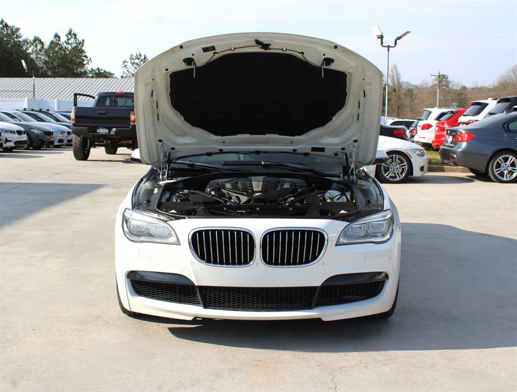 Used 2014 BMW 750Li RWD image 36