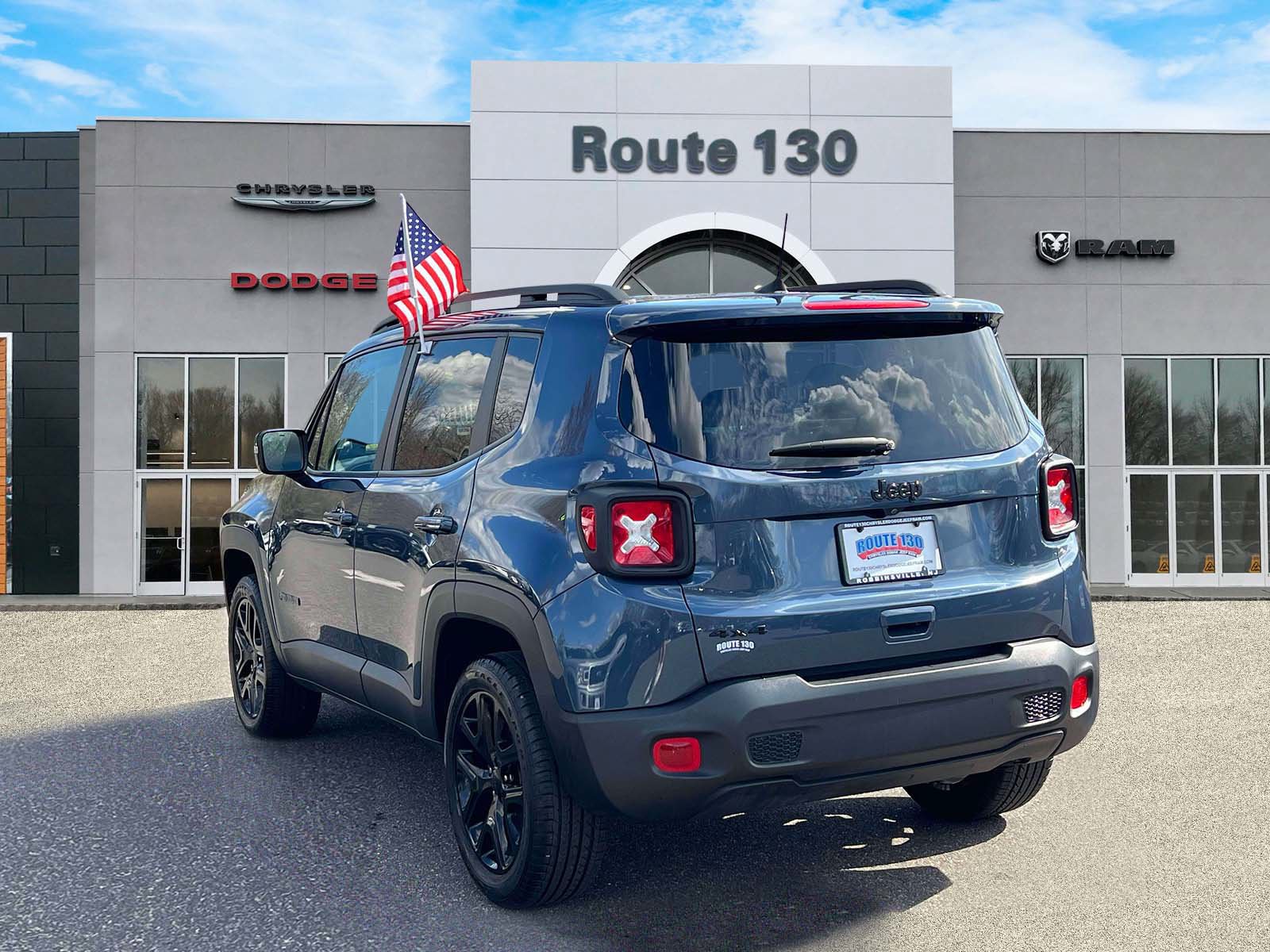 Used 2023 Jeep Renegade Altitude AWD/4WD image 3