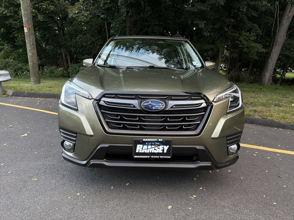 Certified 2022 Subaru Forester Limited AWD/4WD image 9