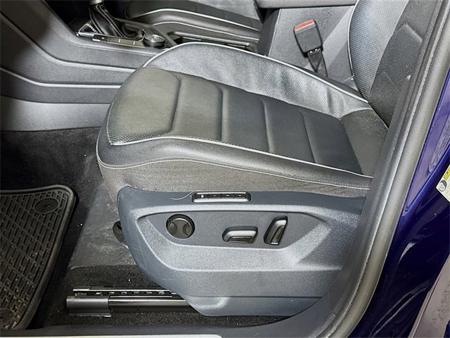 Used 2023 Volkswagen Tiguan SEL R-Line image 18