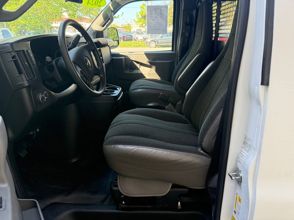 Used 2024 Chevrolet Express 2500 w/ Driver Convenience Package image 12