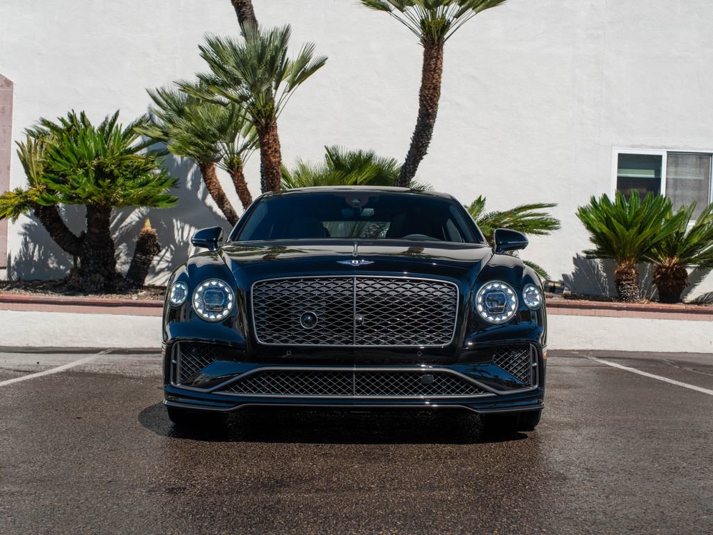 Used 2025 Bentley Flying Spur Plug-In Hybrid AWD/4WD image 9