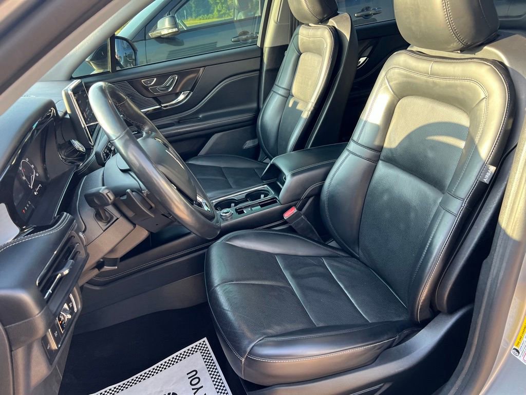 Used 2022 Lincoln Corsair AWD w/ Premium Package image 21