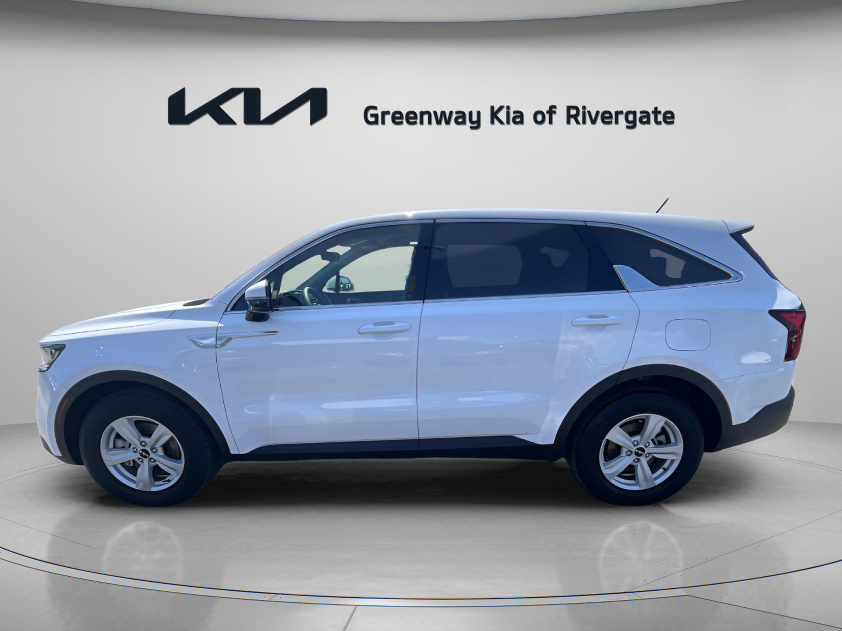 Used 2023 Kia Sorento LX FWD image 4