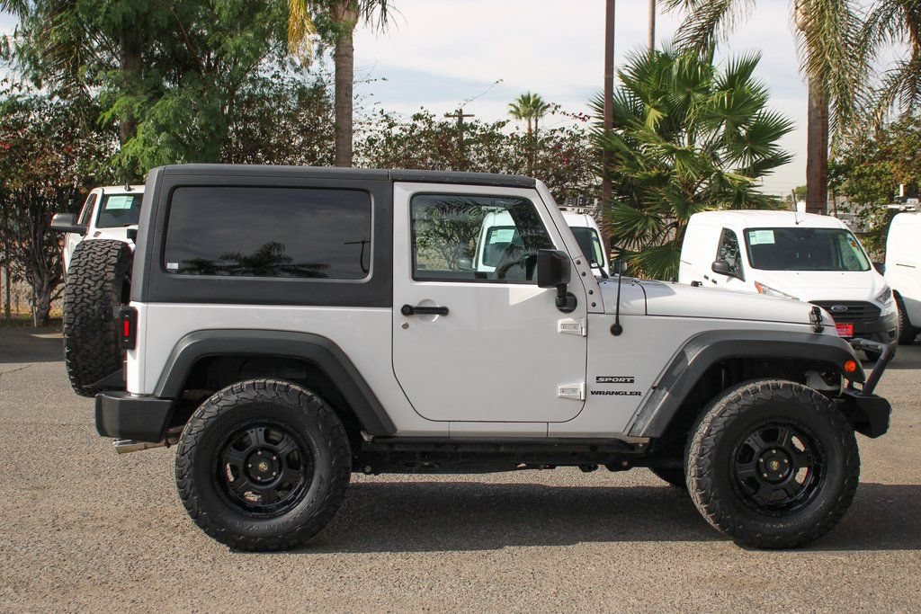 Used 2015 Jeep Wrangler Sport w/ Quick Order Package 24S AWD/4WD image 12