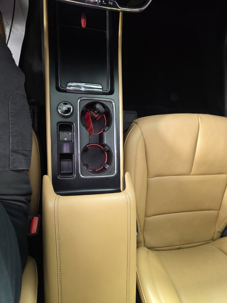 Used 2023 Lincoln Corsair Reserve w/ Equipment Group 201A image 21