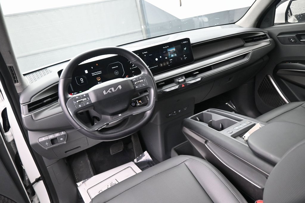 Used 2024 Kia EV9 Light Long Range image 16