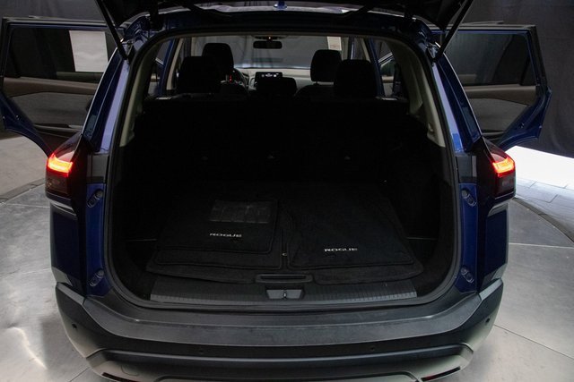 Used 2021 Nissan Rogue S image 19