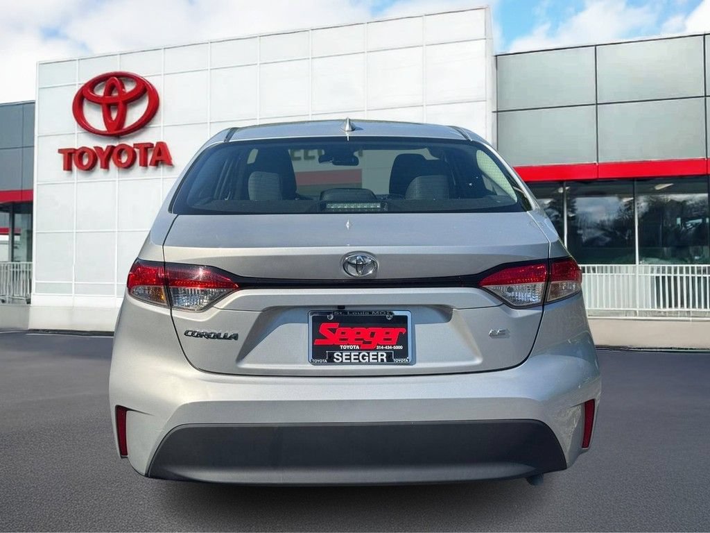Used 2024 Toyota Corolla LE FWD image 7