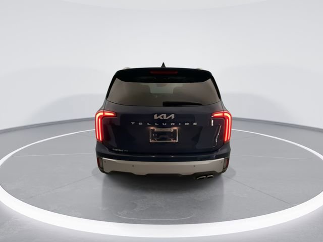Used 2024 Kia Telluride EX w/ EX Captain's Chair Package FWD image 5