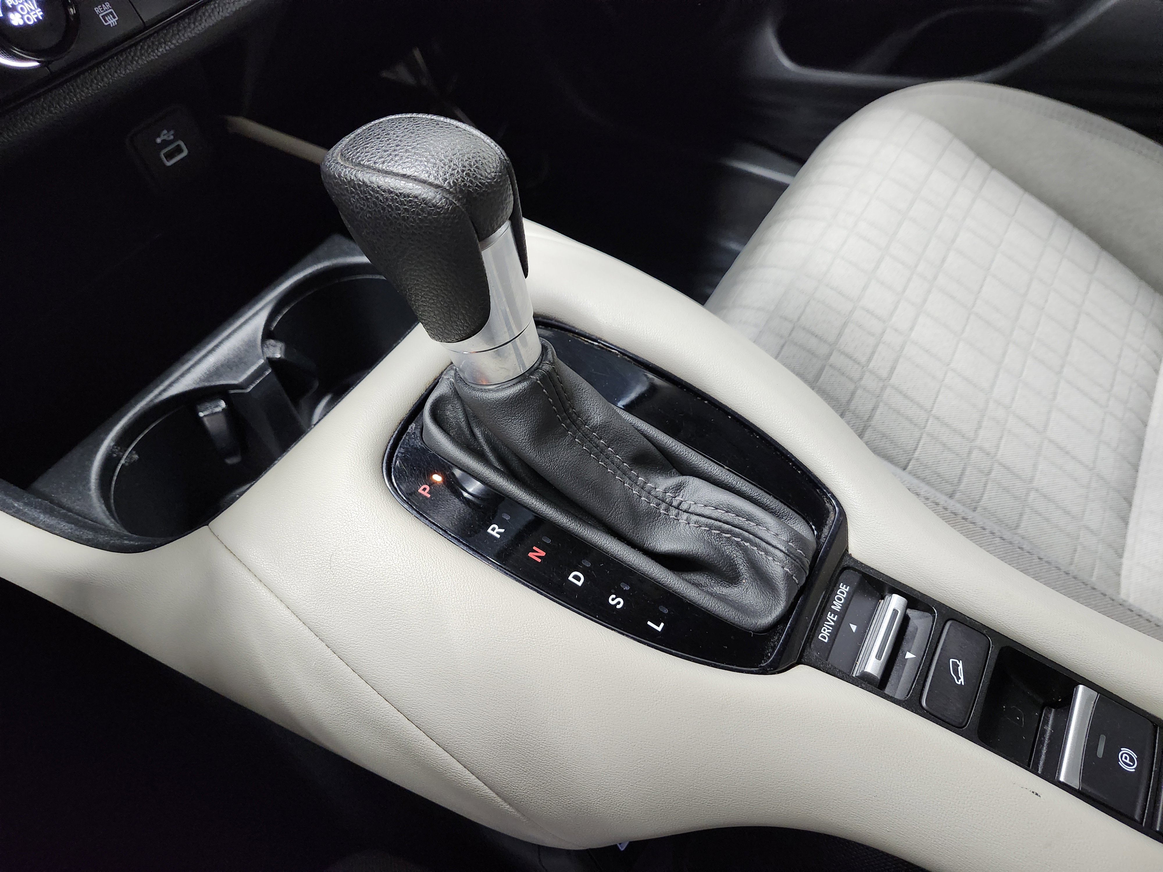 Used 2023 Honda HR-V LX image 30