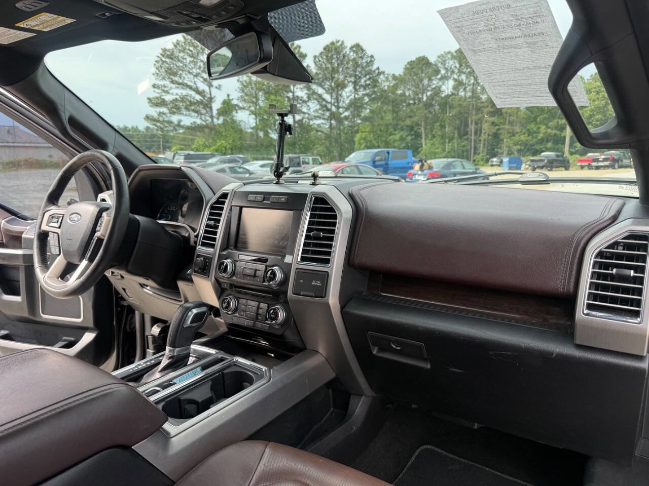 Used 2015 Ford F150 Platinum w/ Equipment Group 701A Luxury AWD/4WD image 32