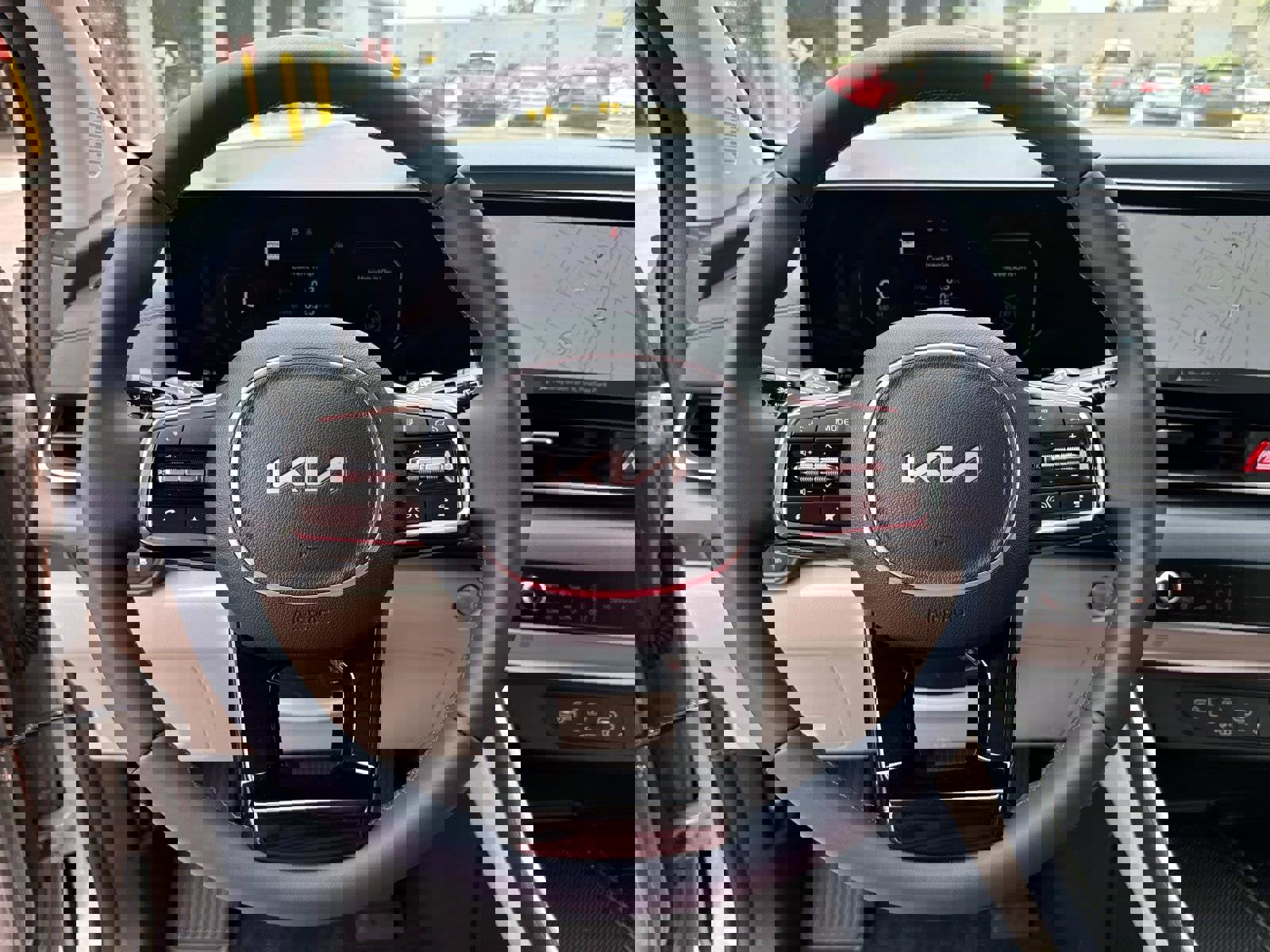 New 2025 Kia Carnival SX image 30