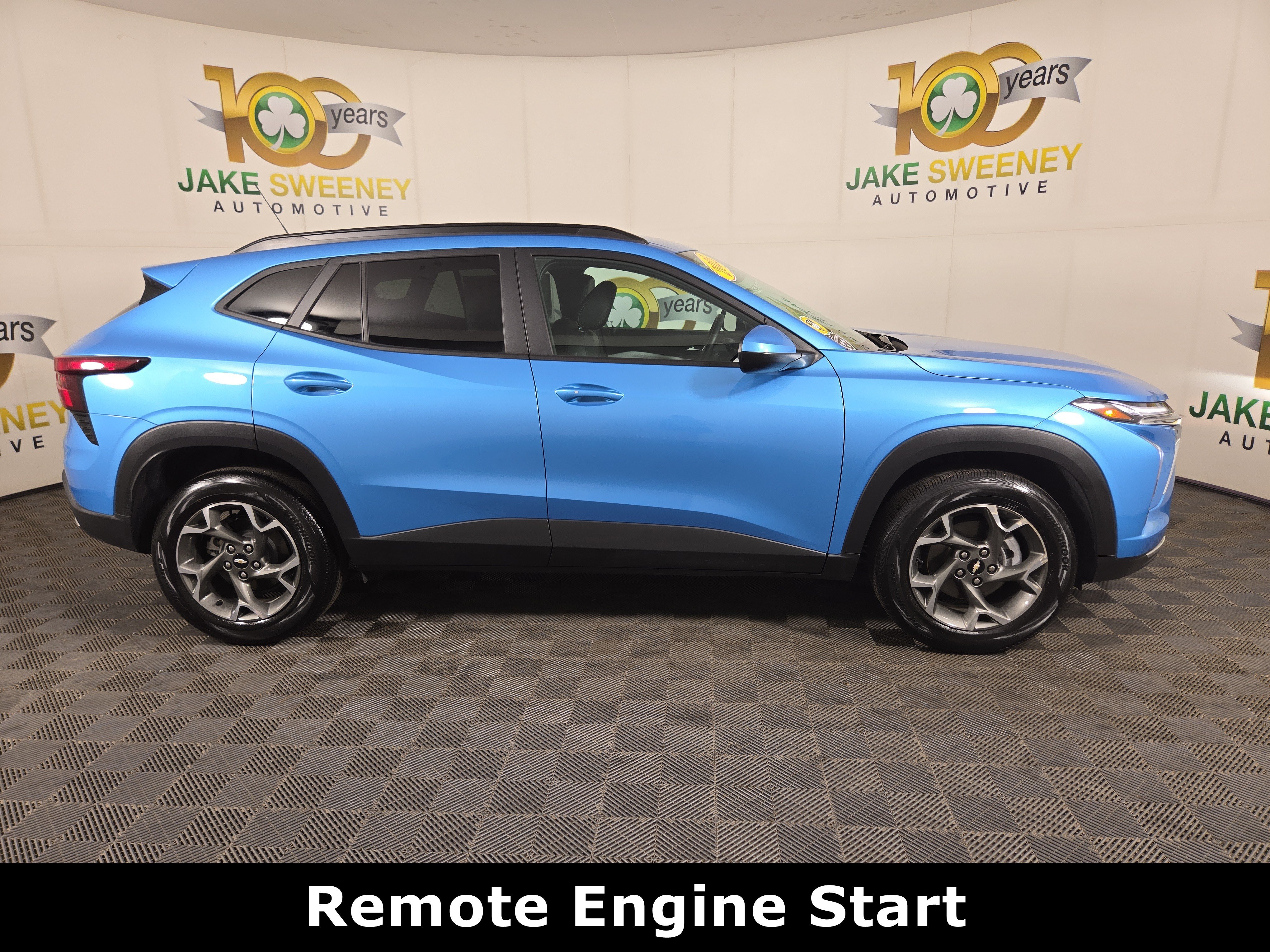Used 2025 Chevrolet Trax LT w/ LT Convenience Package FWD image 10
