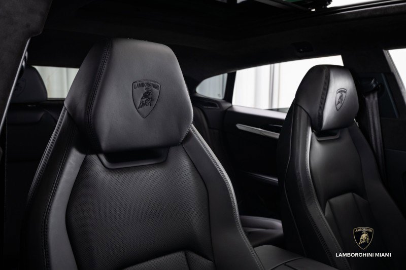 Used 2021 Lamborghini Urus image 47