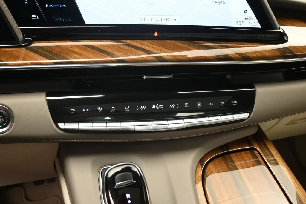 Used 2024 Cadillac Escalade ESV Sport Platinum AWD/4WD image 18