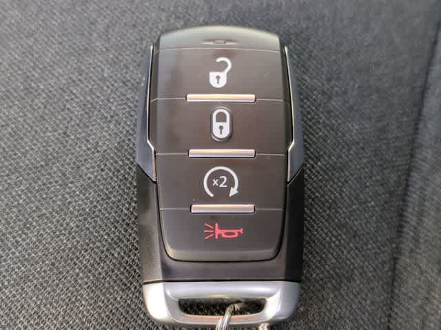 Used 2025 RAM 2500 Big Horn AWD/4WD image 35