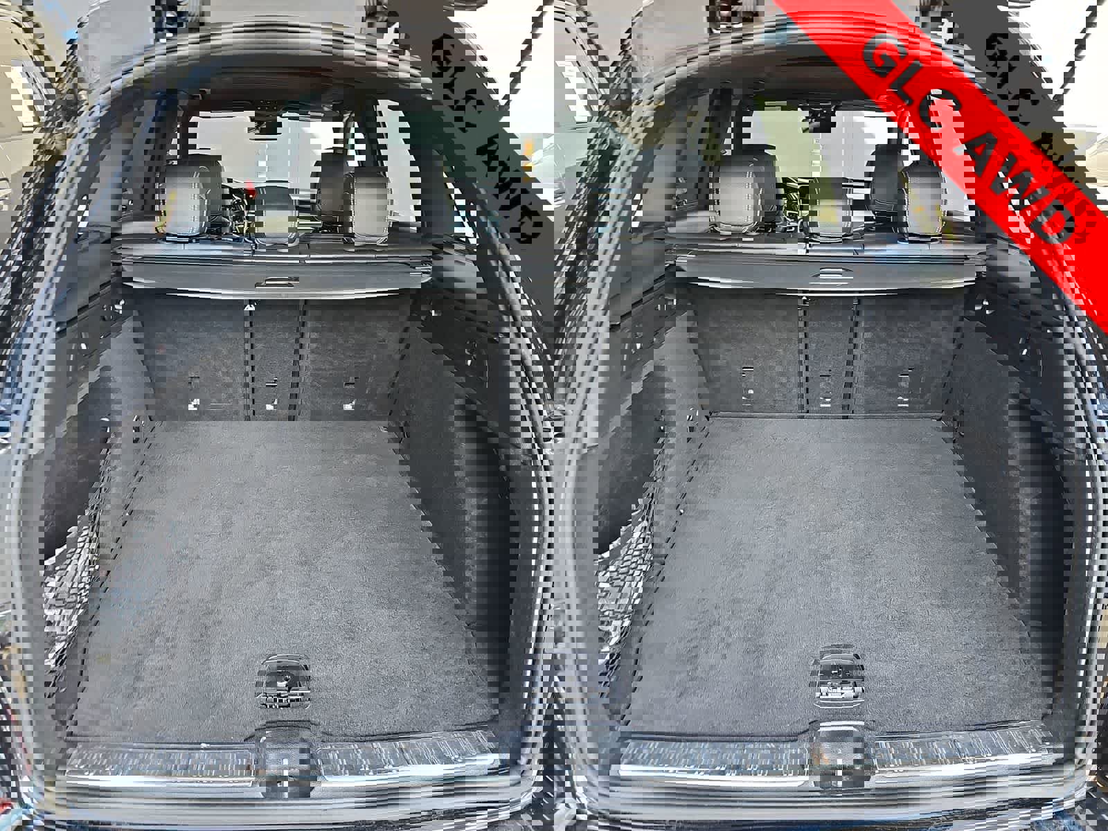 Used 2022 Mercedes-Benz GLC 300 4MATIC w/ Premium Package Lite image 23