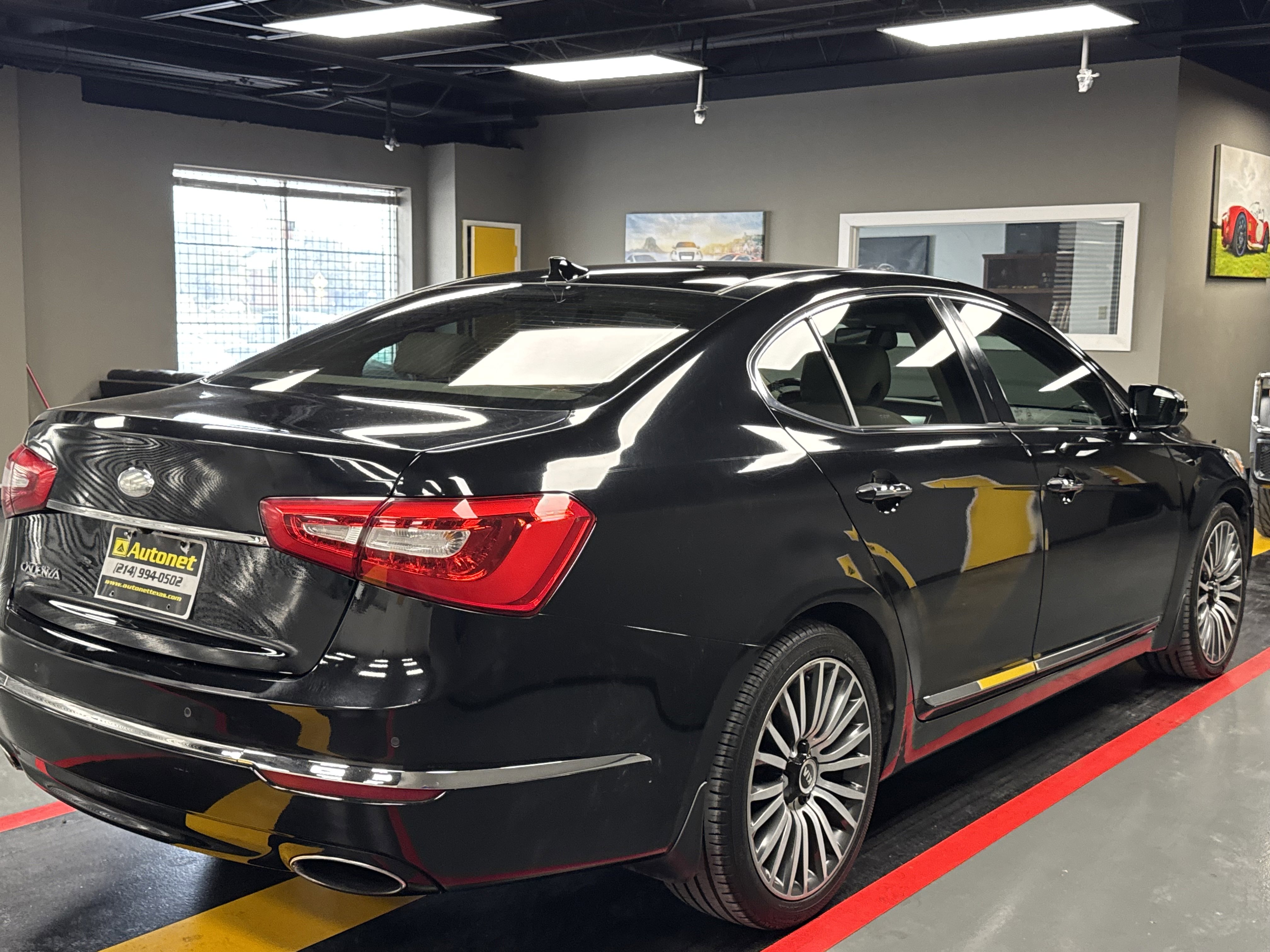 Used 2015 Kia Cadenza Premium w/ Technology Package FWD image 7