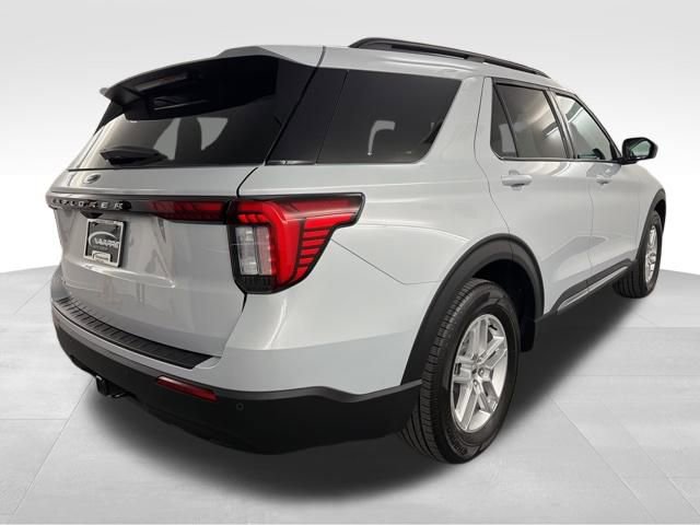 Used 2025 Ford Explorer Active image 9