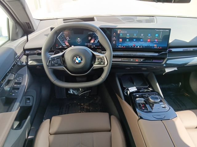 New 2025 BMW 530i xDrive w/ Premium Package AWD/4WD image 14