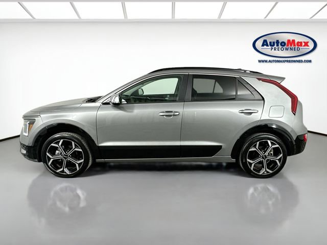 Used 2023 Kia Niro EX Touring image 8