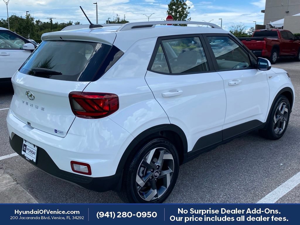 Certified 2026 Hyundai Venue SEL FWD image 11