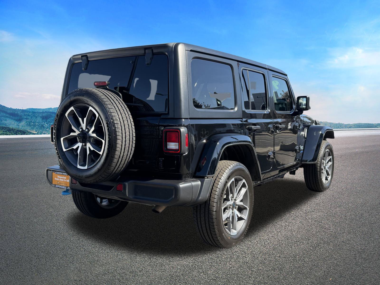 Certified 2024 Jeep Wrangler Unlimited AWD/4WD image 9