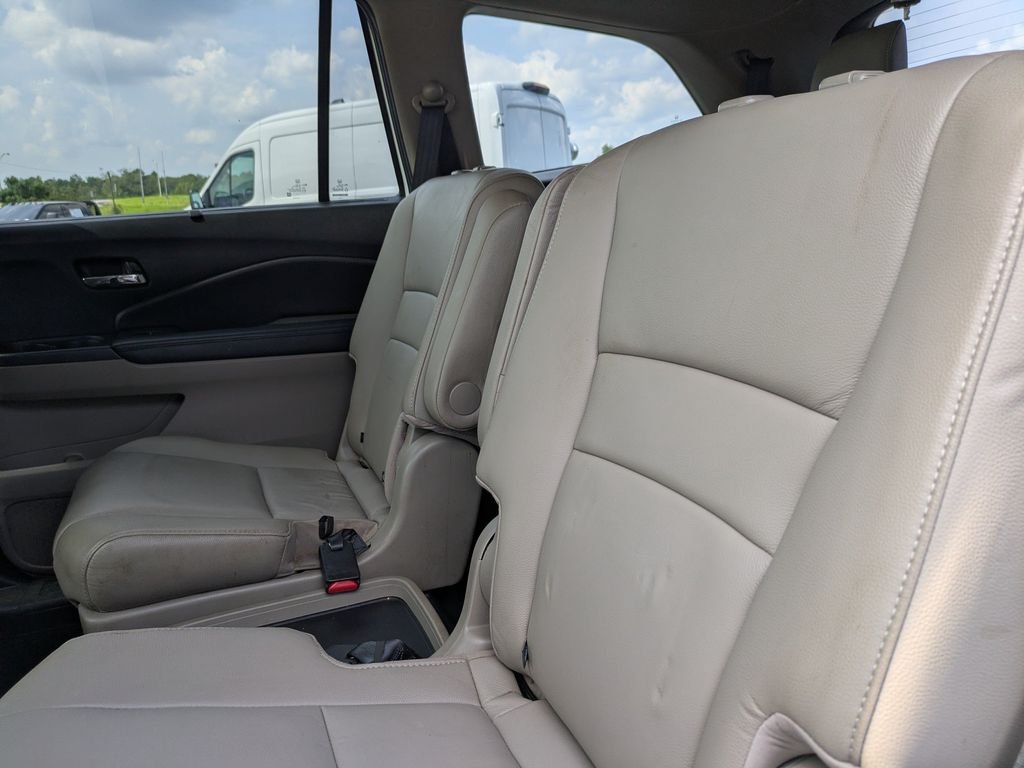 Used 2019 Honda Pilot Touring image 16