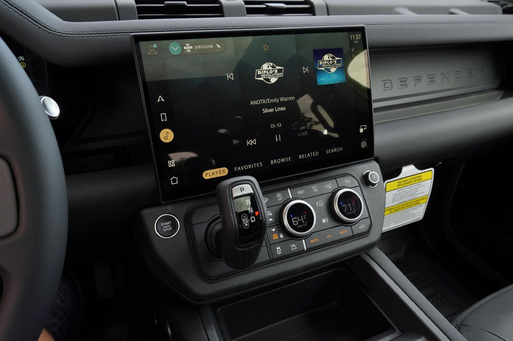 New 2026 Land Rover Defender 110 S AWD/4WD image 18