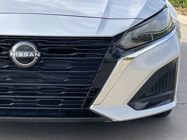 Used 2024 Nissan Altima 2.5 SV FWD image 8