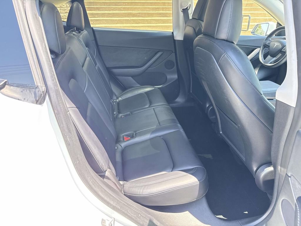 Used 2022 Tesla Model Y Performance AWD/4WD image 10