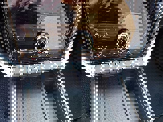 New 2026 GMC Acadia Elevation image 23