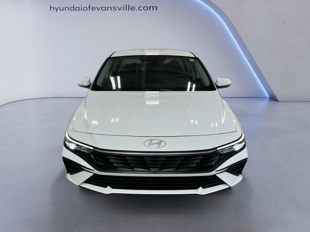 Certified 2025 Hyundai Elantra SE