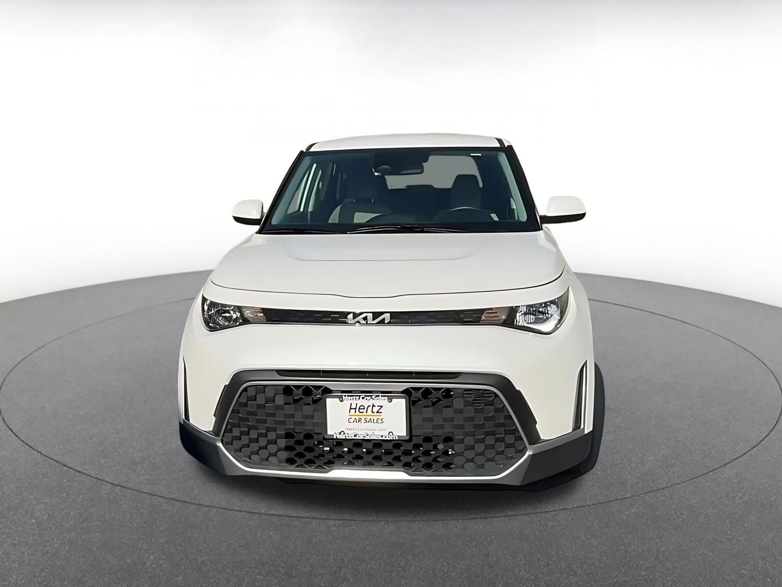 Used 2025 Kia Soul LX w/ LX Technology Package image 4