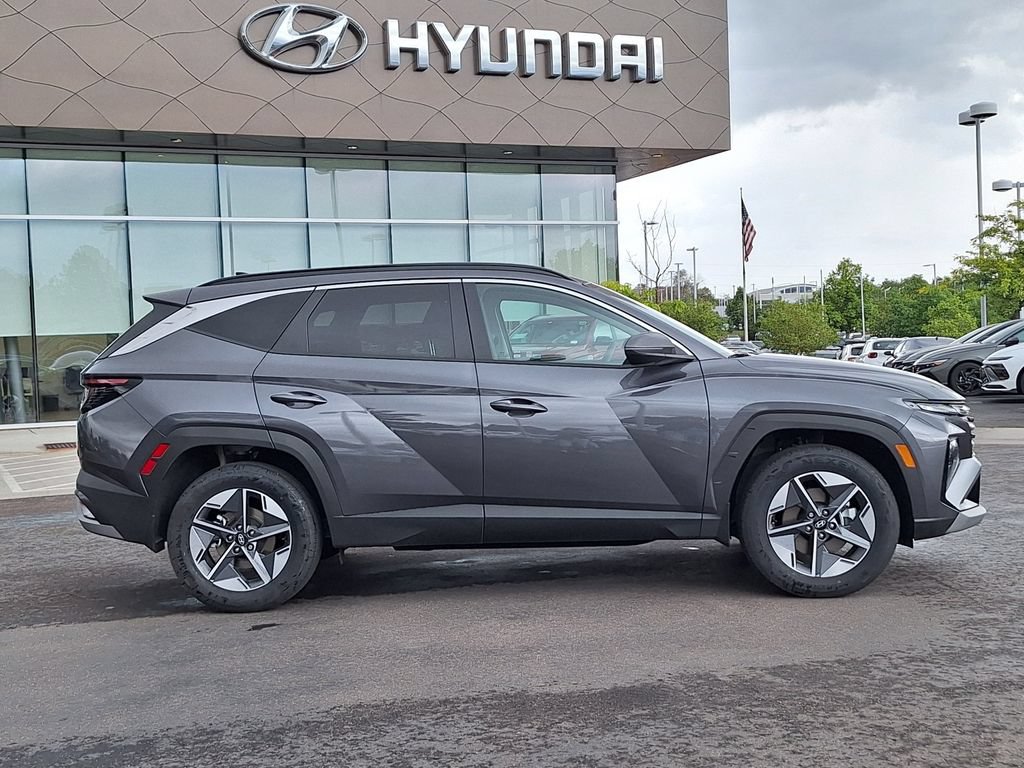 New 2025 Hyundai Tucson SEL AWD/4WD image 2