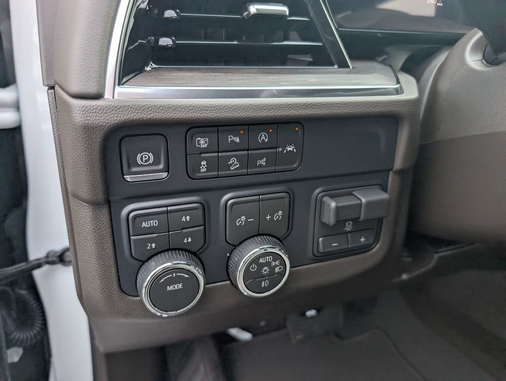New 2026 Chevrolet Tahoe LT w/ Comfort Package AWD/4WD image 13