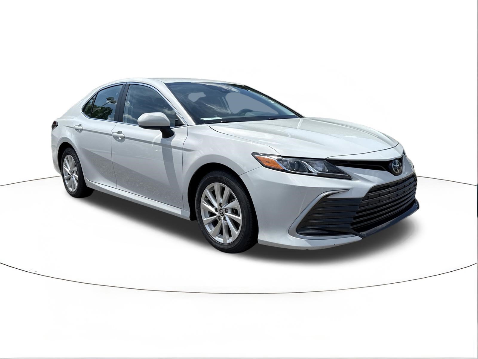 Used 2023 Toyota Camry LE FWD image 1