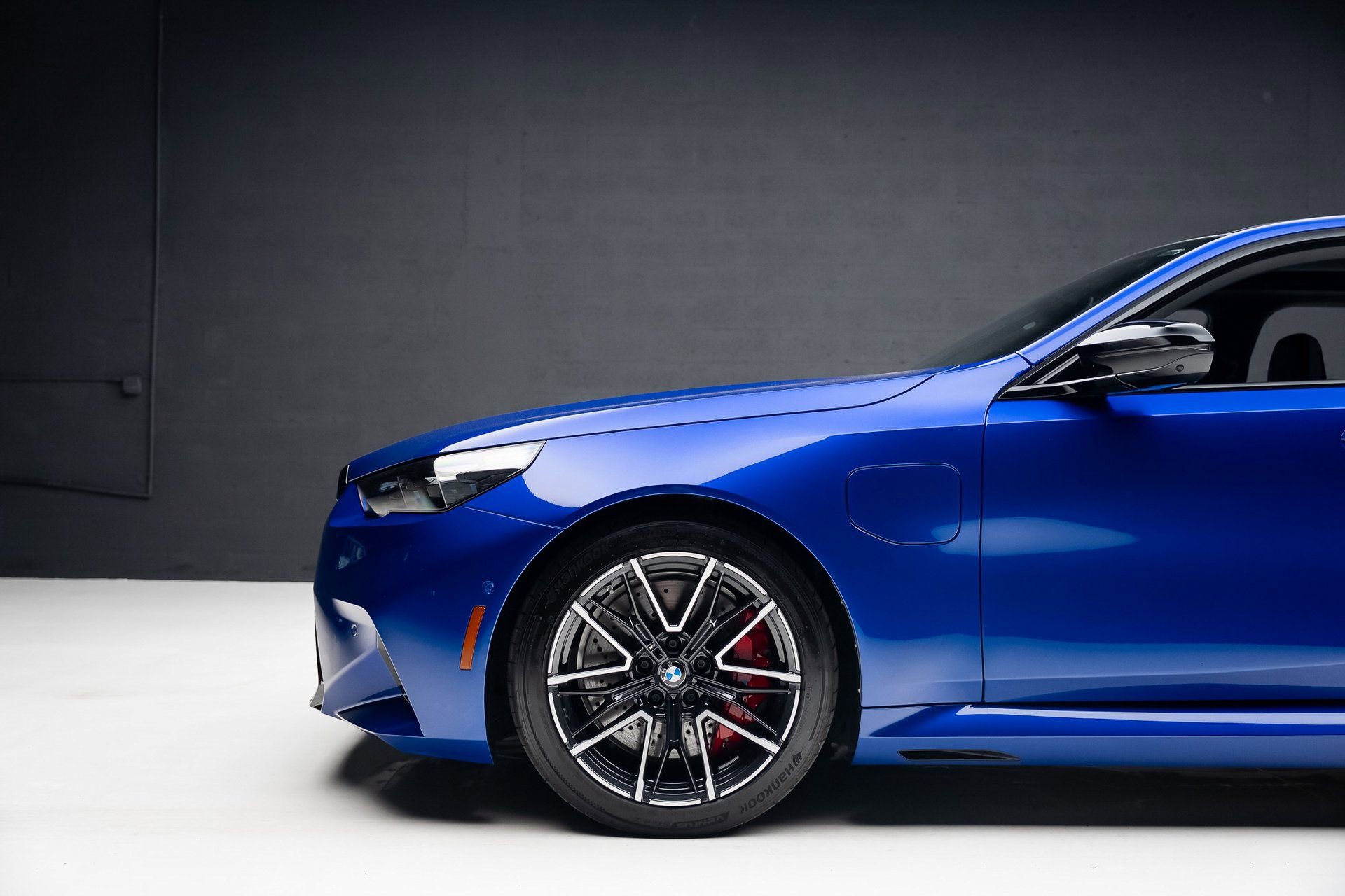Used 2025 BMW M5 image 18
