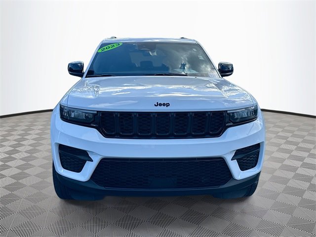 Certified 2023 Jeep Grand Cherokee Altitude image 2