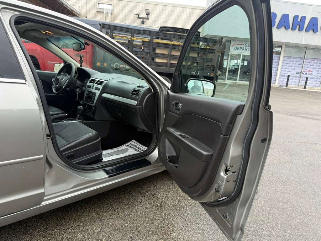 Used 2008 Mercury Milan Premier image 24