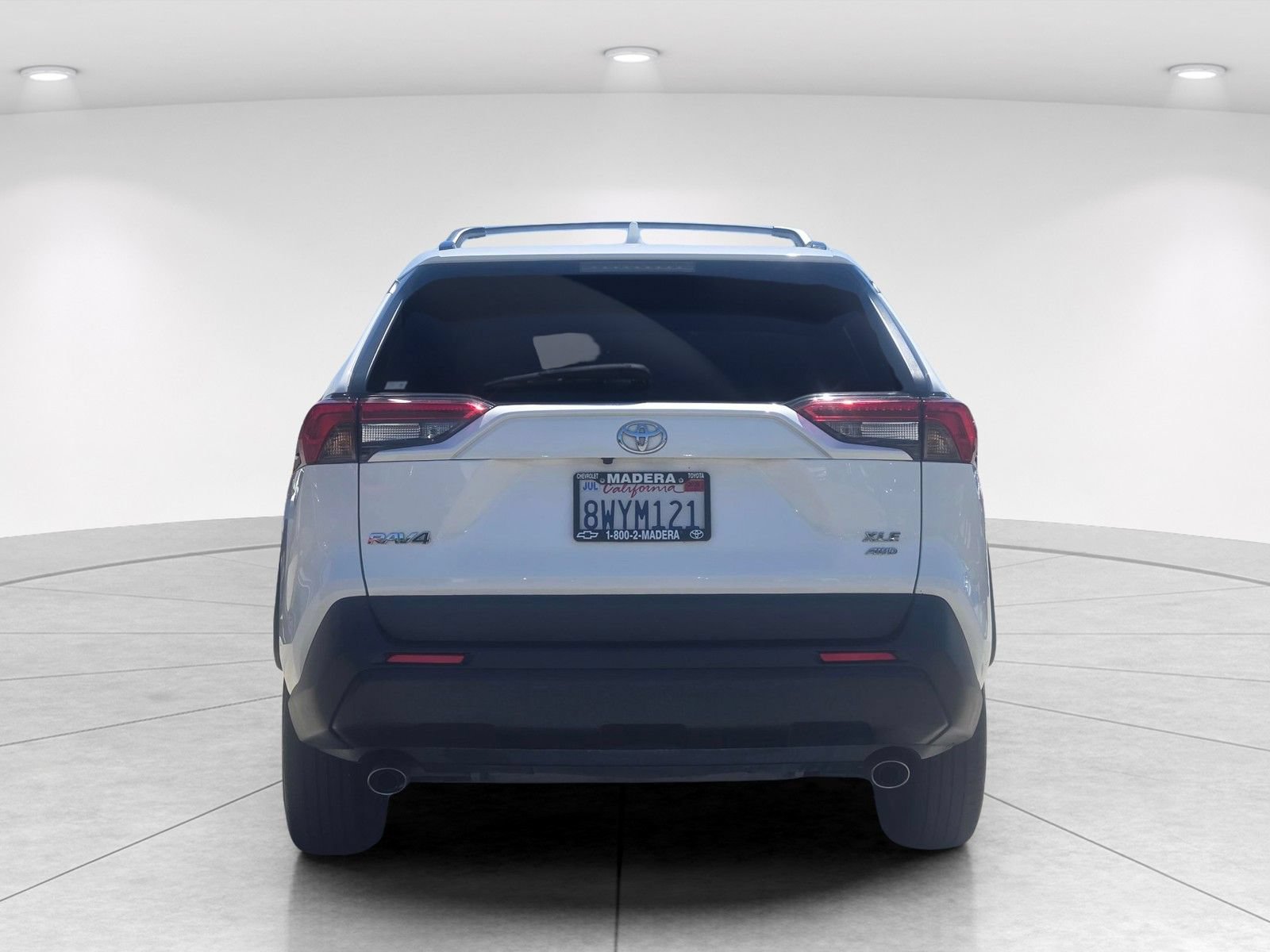 Used 2021 Toyota RAV4 XLE AWD/4WD image 5