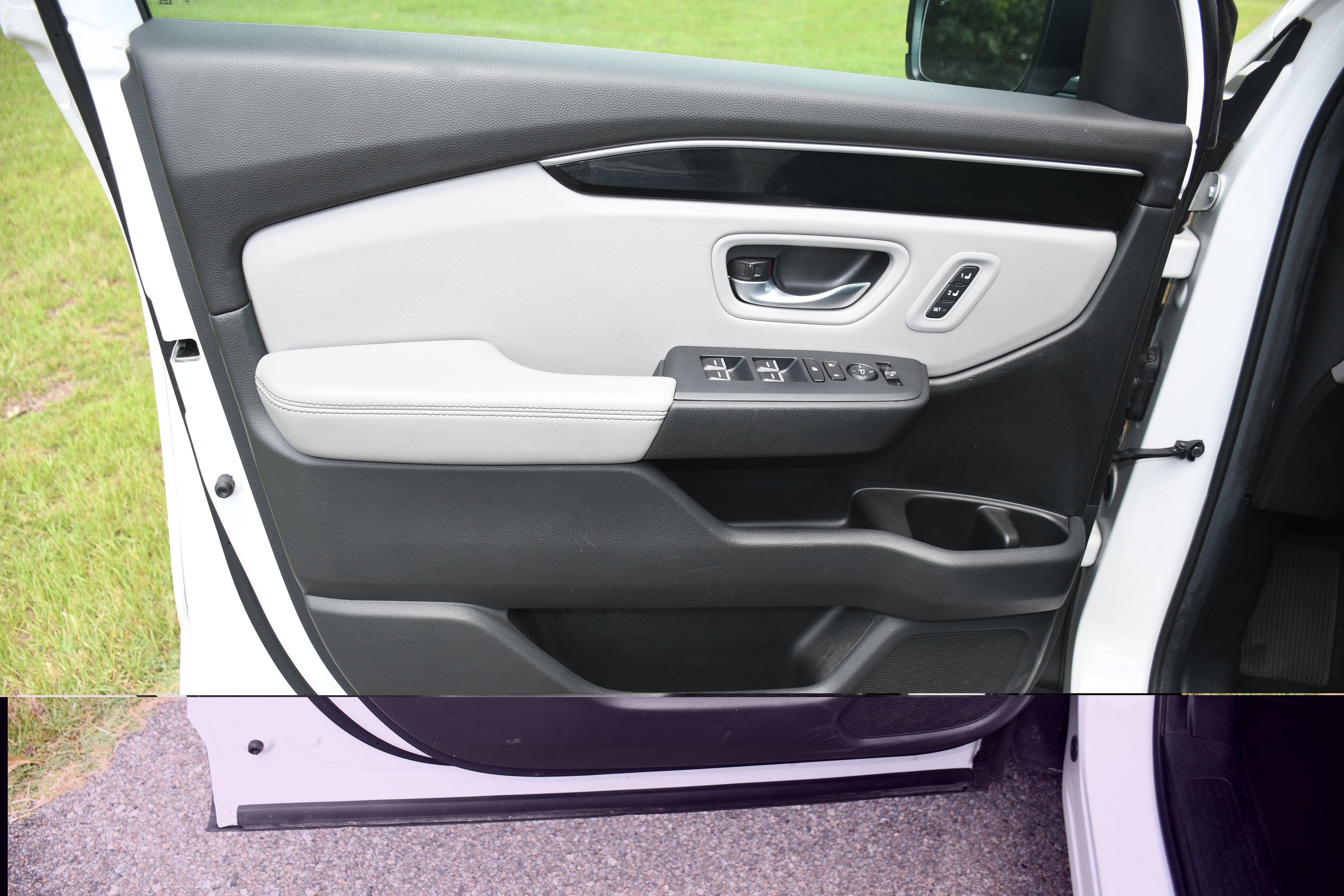 Used 2025 Honda Pilot EX-L image 9
