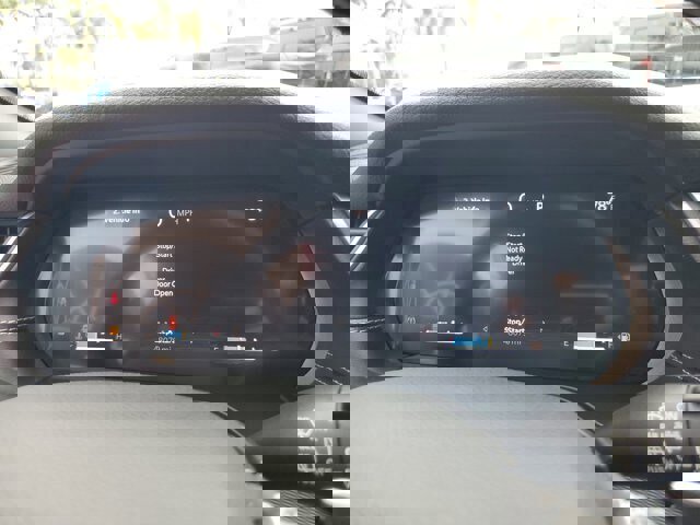 Used 2023 Jeep Grand Cherokee L Laredo image 31