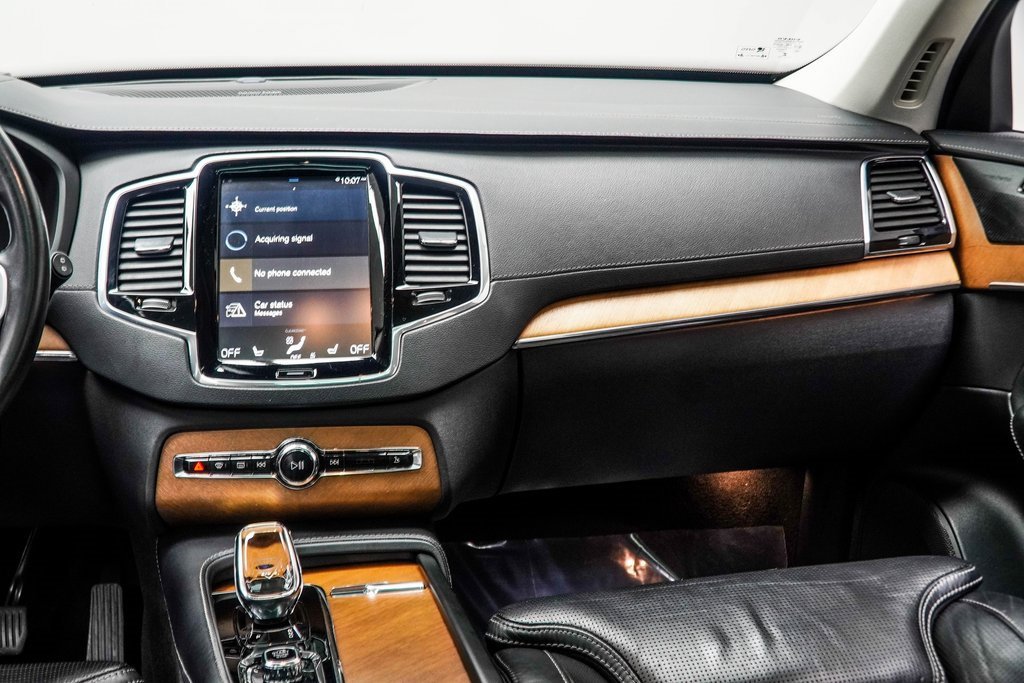 Used 2020 Volvo XC90 T8 Inscription image 17