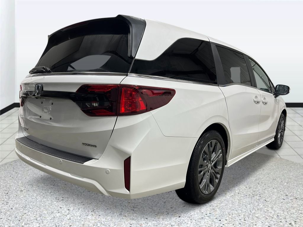 New 2026 Honda Odyssey Touring image 3