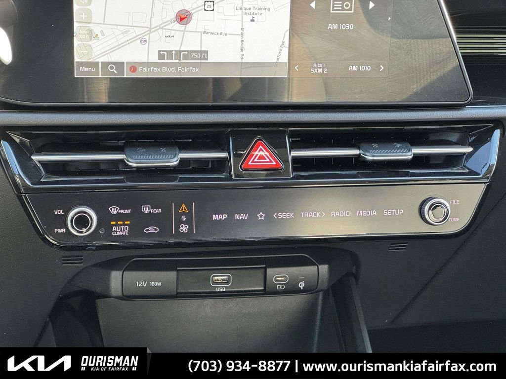 Used 2023 Kia Niro EX Touring image 4