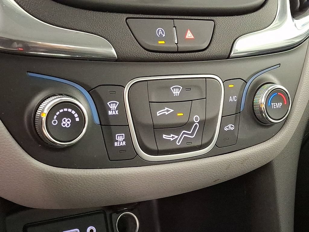 Used 2023 Chevrolet Equinox LS AWD/4WD image 17