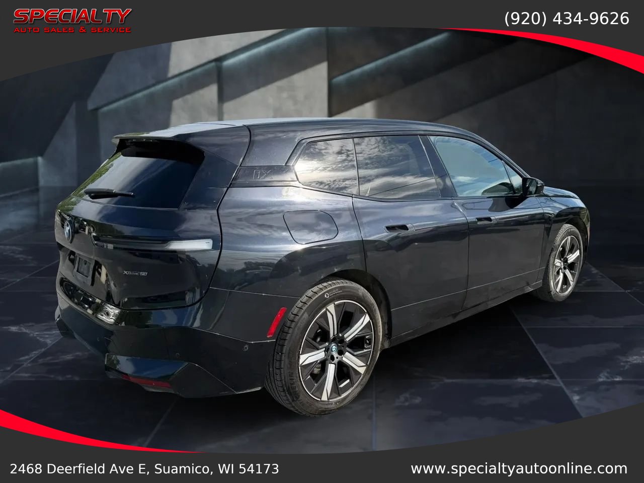 Used 2024 BMW iX xDrive50 w/ Sport Package AWD/4WD image 10